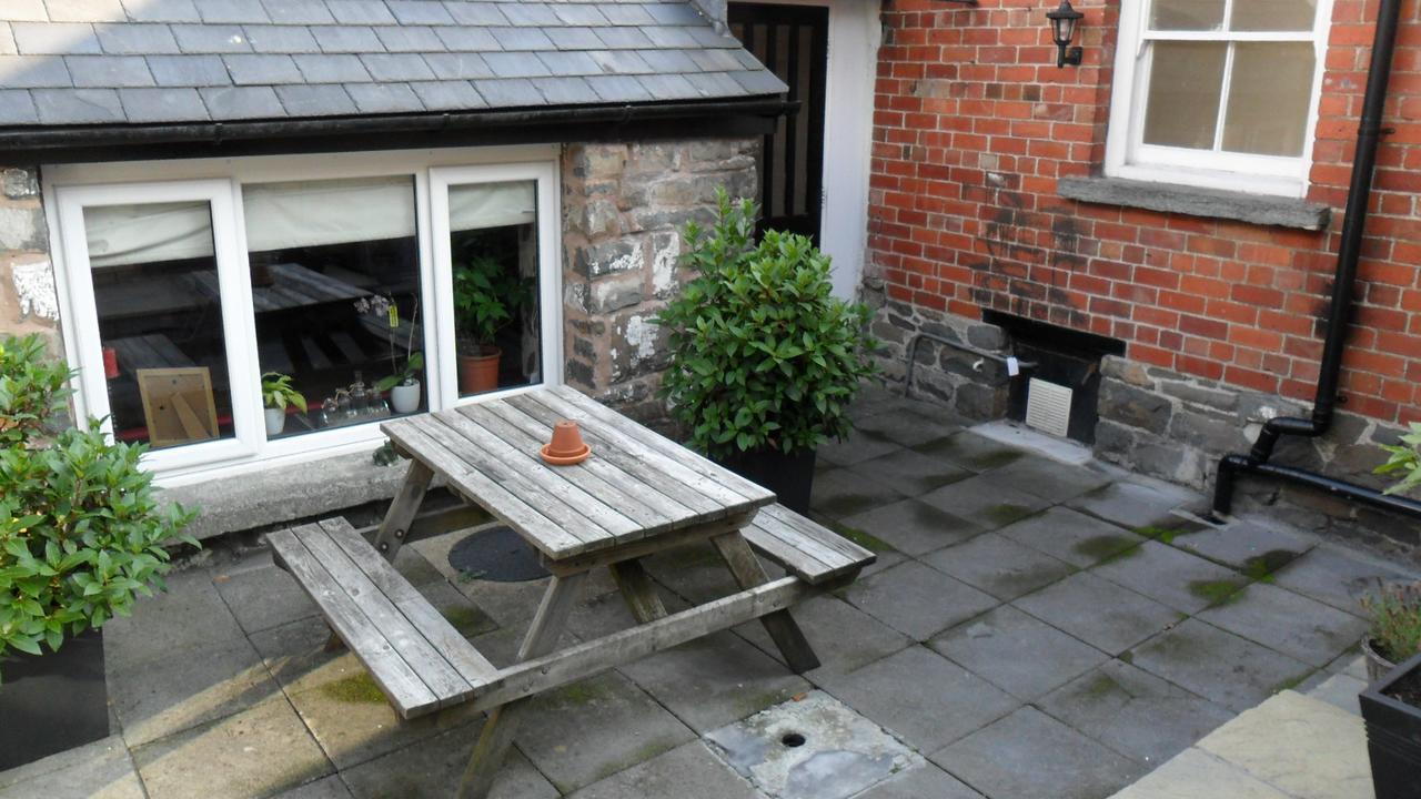 The Bear Bed & Breakfast Rhayader Eksteriør bilde